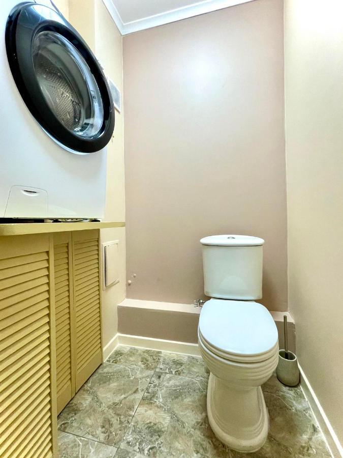 키예프 Great One Bed Right Near Opera House 아파트 외부 사진