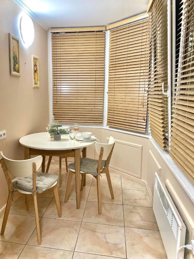 키예프 Great One Bed Right Near Opera House 아파트 외부 사진